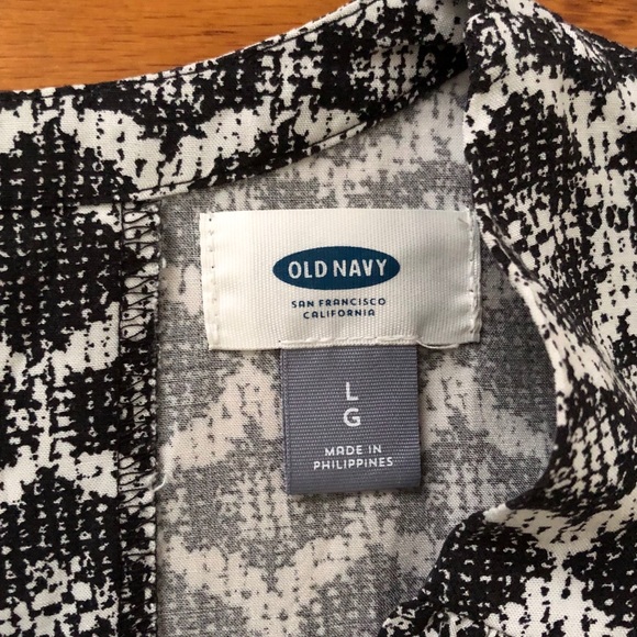Sleeveless Black & White Patterned Old Navy Dress - Picture 5 of 8